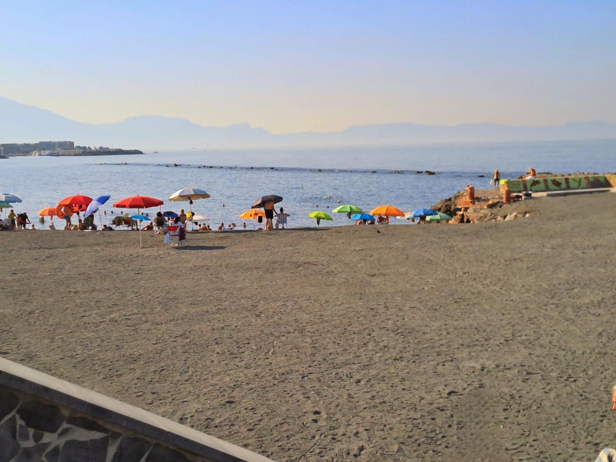 Neapolis Bay Apartment Portici Luaran gambar